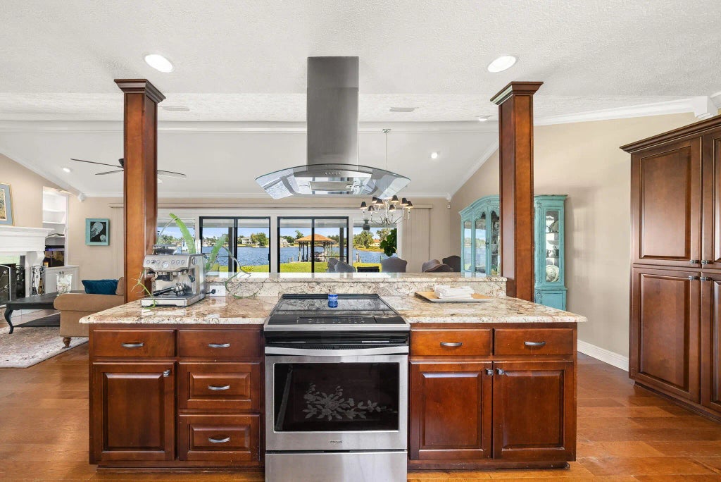 13 of 55 - 2446 Pretty Bayou Boulevard, Panama City, FL