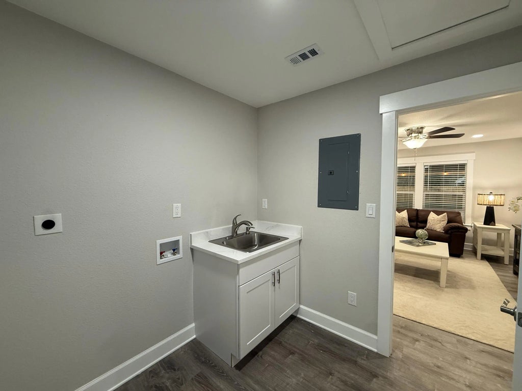 11 of 15 - 333 Woodland Avenue, Mary Esther, FL