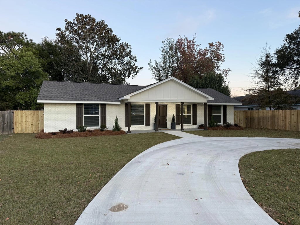 2 of 15 - 333 Woodland Avenue, Mary Esther, FL