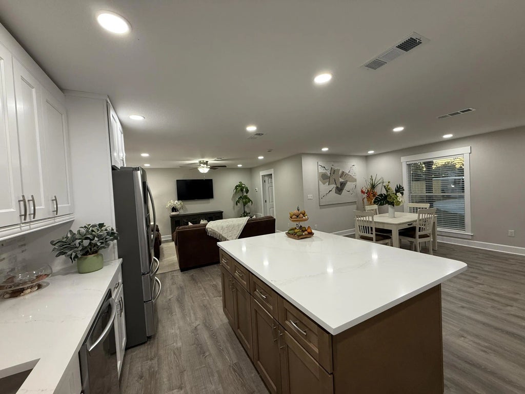 6 of 15 - 333 Woodland Avenue, Mary Esther, FL
