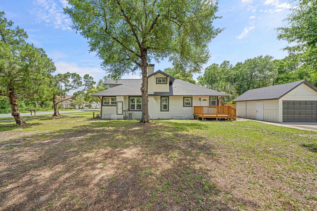 1 of 43 - 81 Eastview Avenue, Valparaiso, FL