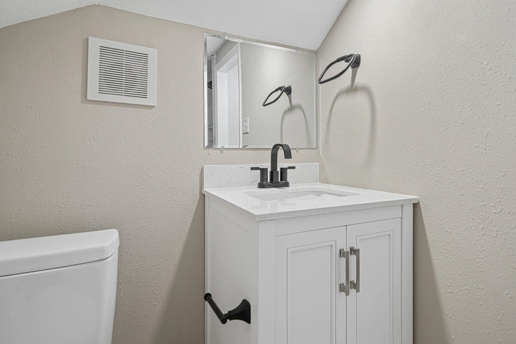 31 of 43 - 81 Eastview Avenue, Valparaiso, FL