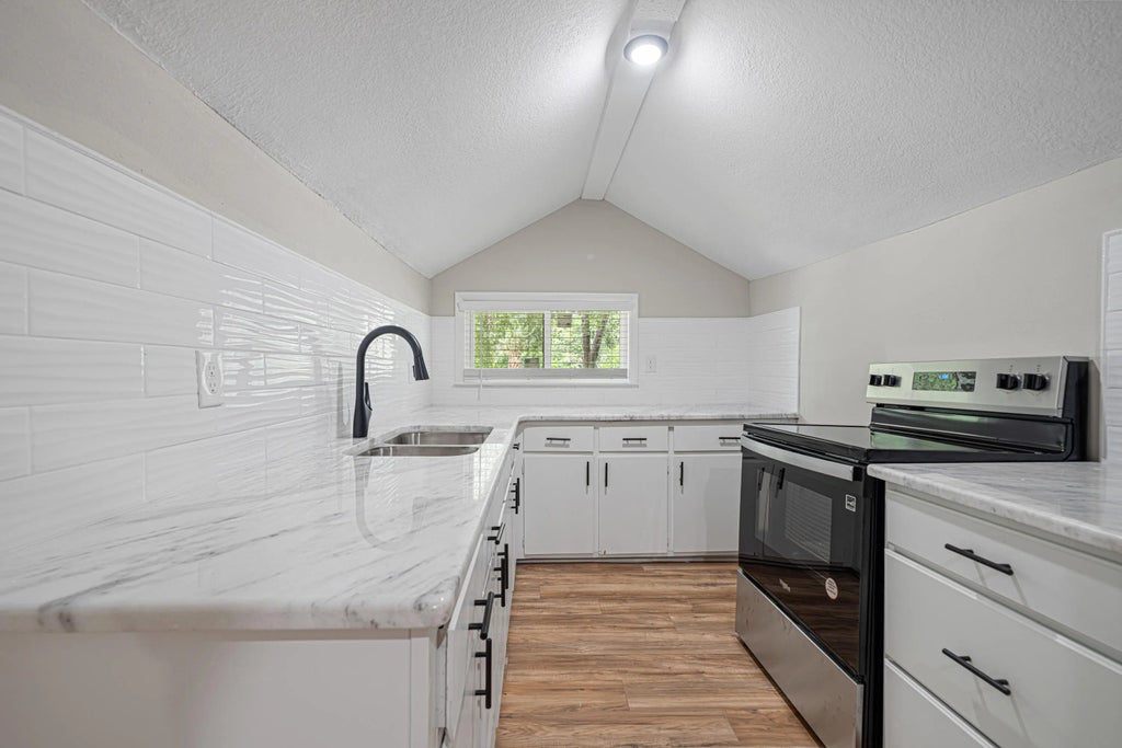 34 of 43 - 81 Eastview Avenue, Valparaiso, FL