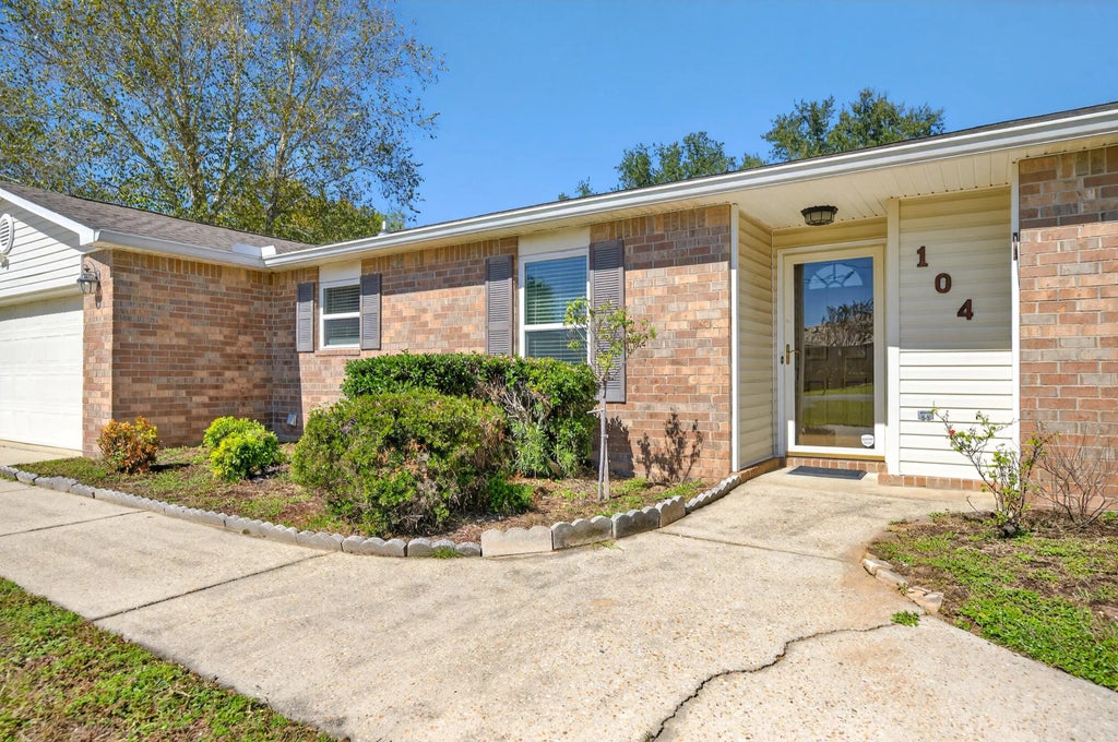 6 of 54 - 104 Louise Drive, Crestview, FL