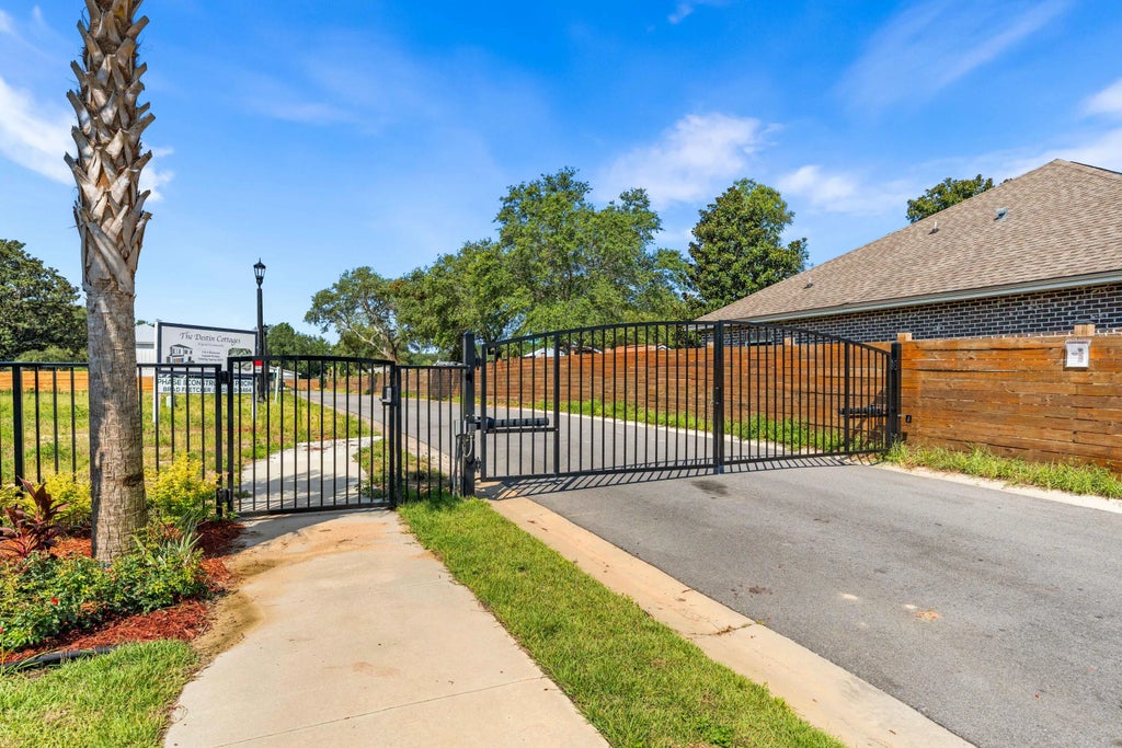 47 of 59 - 104 Fletcher Way, Destin, FL