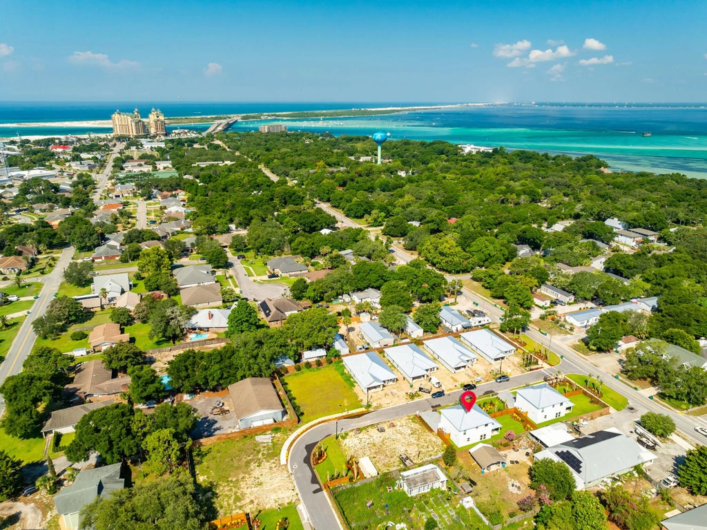 52 of 59 - 104 Fletcher Way, Destin, FL