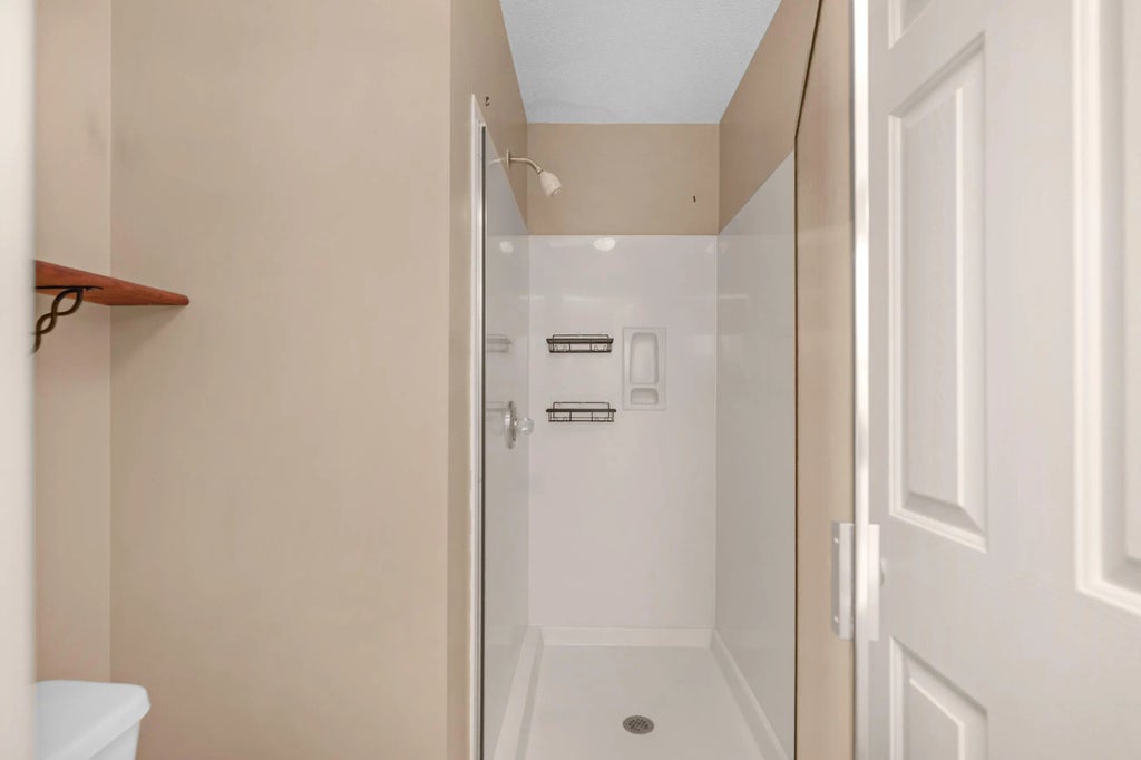 19 of 39 - 924 Shalimar Point Drive, Shalimar, FL