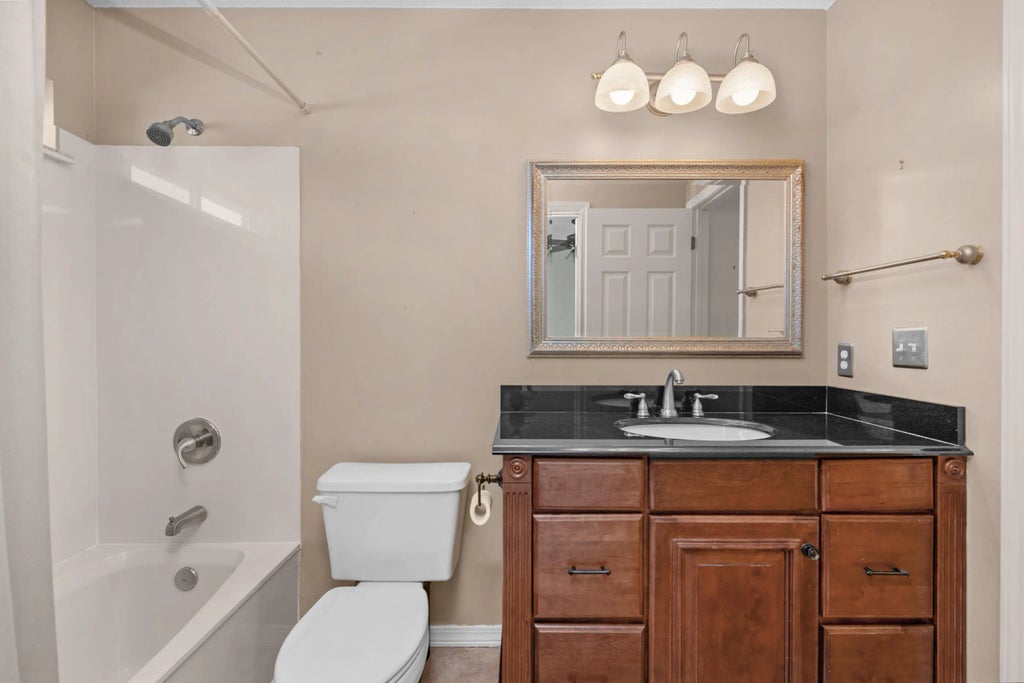 25 of 39 - 924 Shalimar Point Drive, Shalimar, FL