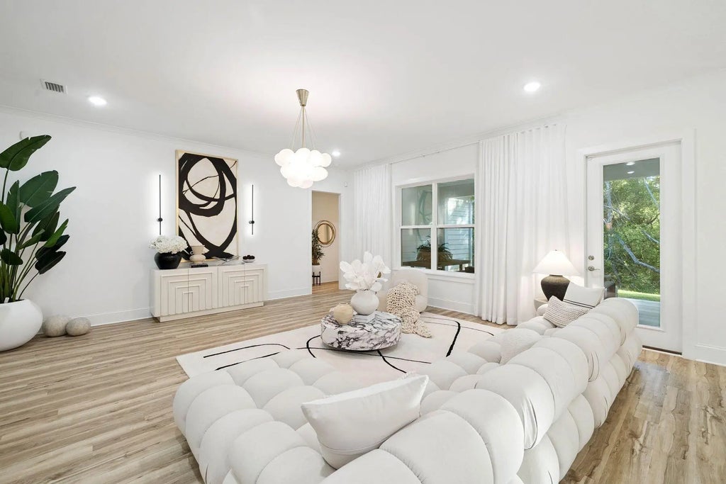 6 of 39 - 160 N J Hunter's Way, Freeport, FL