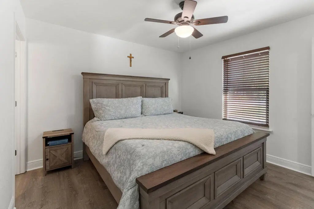 17 of 38 - 8240 Sevilla Street, Navarre, FL