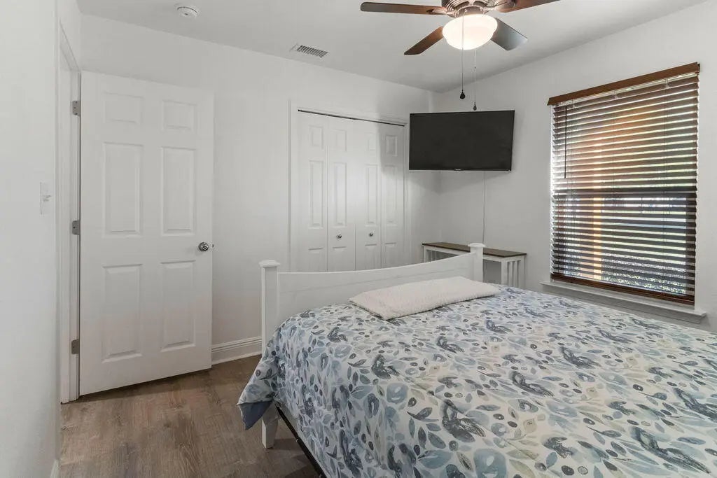 19 of 38 - 8240 Sevilla Street, Navarre, FL