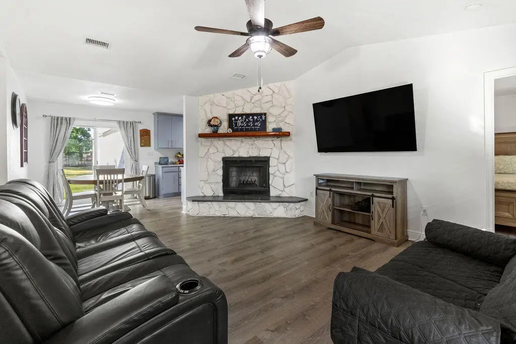 8 of 38 - 8240 Sevilla Street, Navarre, FL