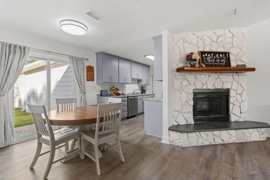 9 of 38 - 8240 Sevilla Street, Navarre, FL