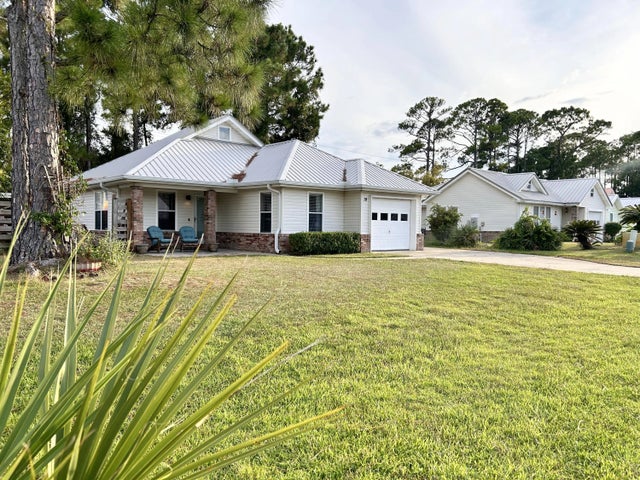 Photo of Listing #988383