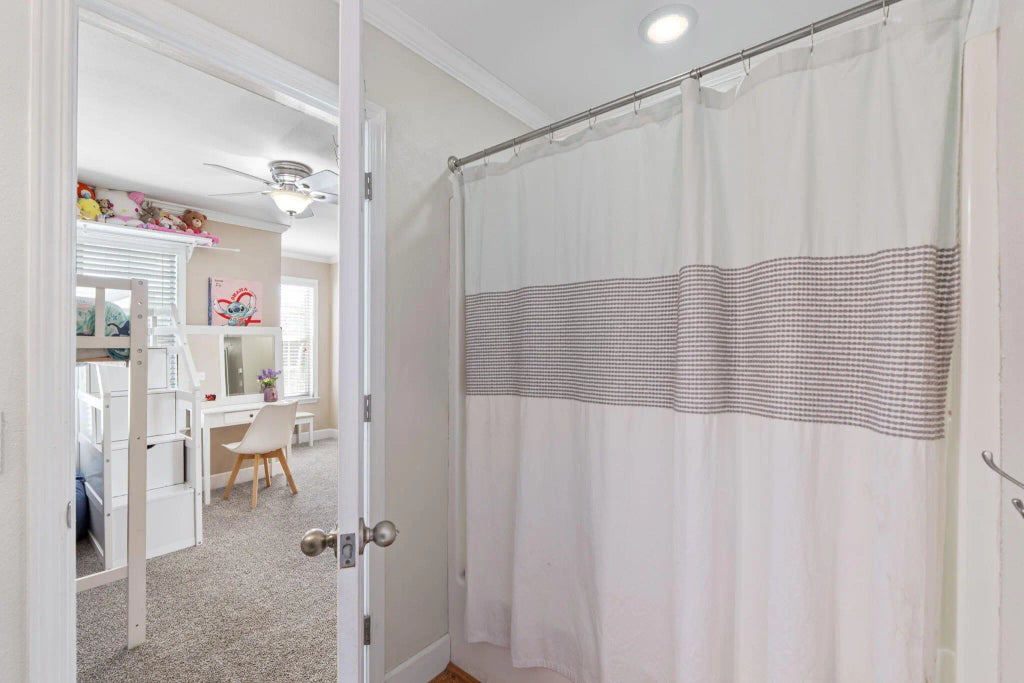 35 of 59 - 2711 Bay Club Drive, Navarre, FL