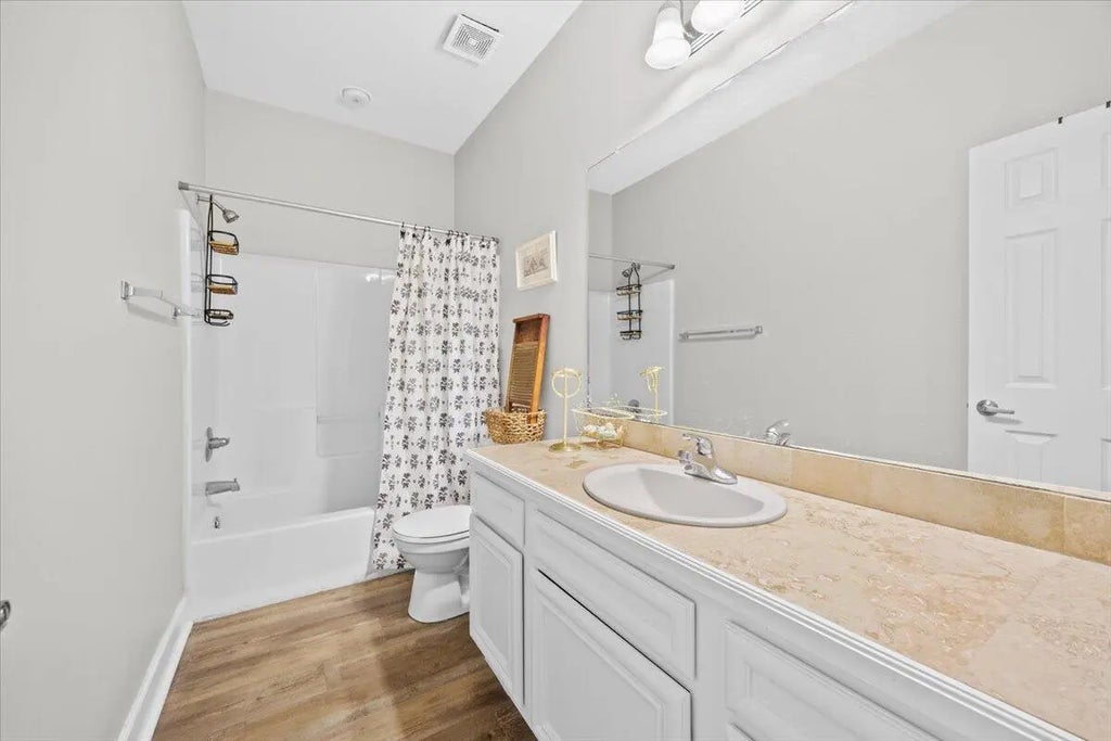 22 of 37 - 15284 331 Business Highway 12e, Freeport, FL