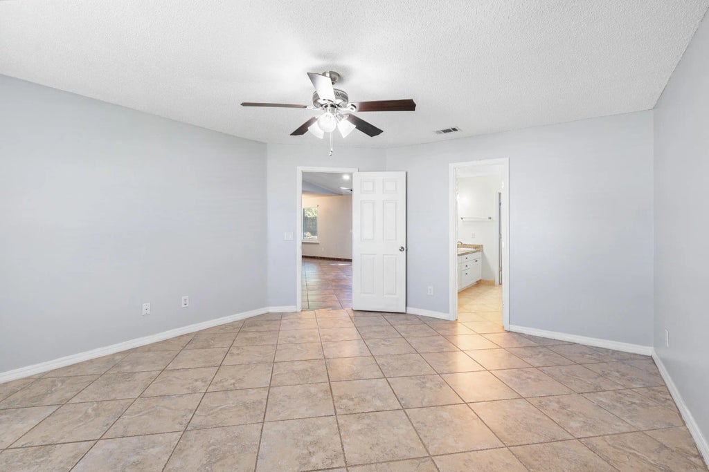 14 of 38 - 7933 Skyview Boulevard, Navarre, FL