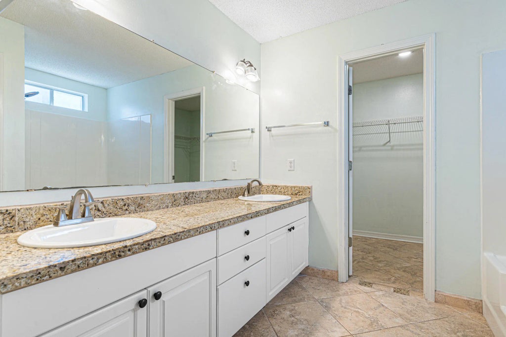 15 of 38 - 7933 Skyview Boulevard, Navarre, FL