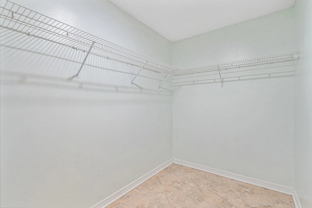 17 of 38 - 7933 Skyview Boulevard, Navarre, FL