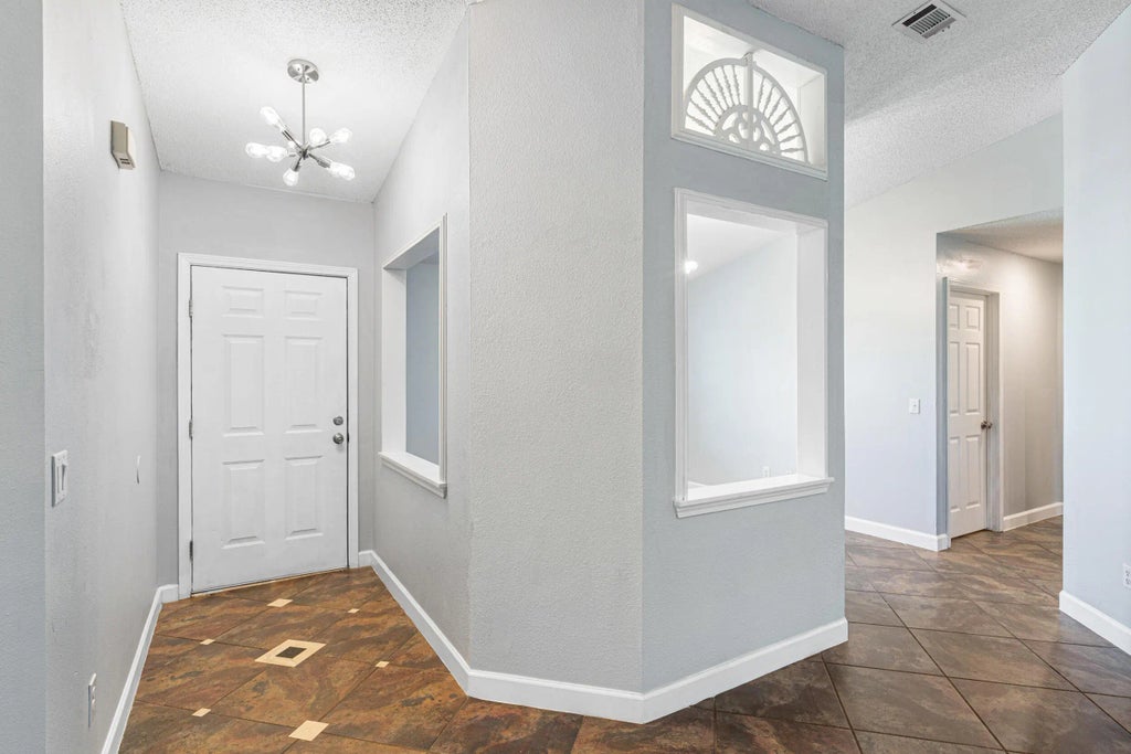 3 of 38 - 7933 Skyview Boulevard, Navarre, FL
