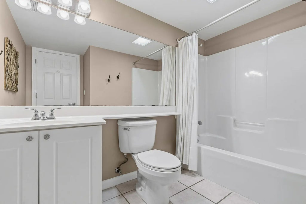 37 of 74 - 670 Santa Rosa Boulevard 303, Fort Walton Beach, FL