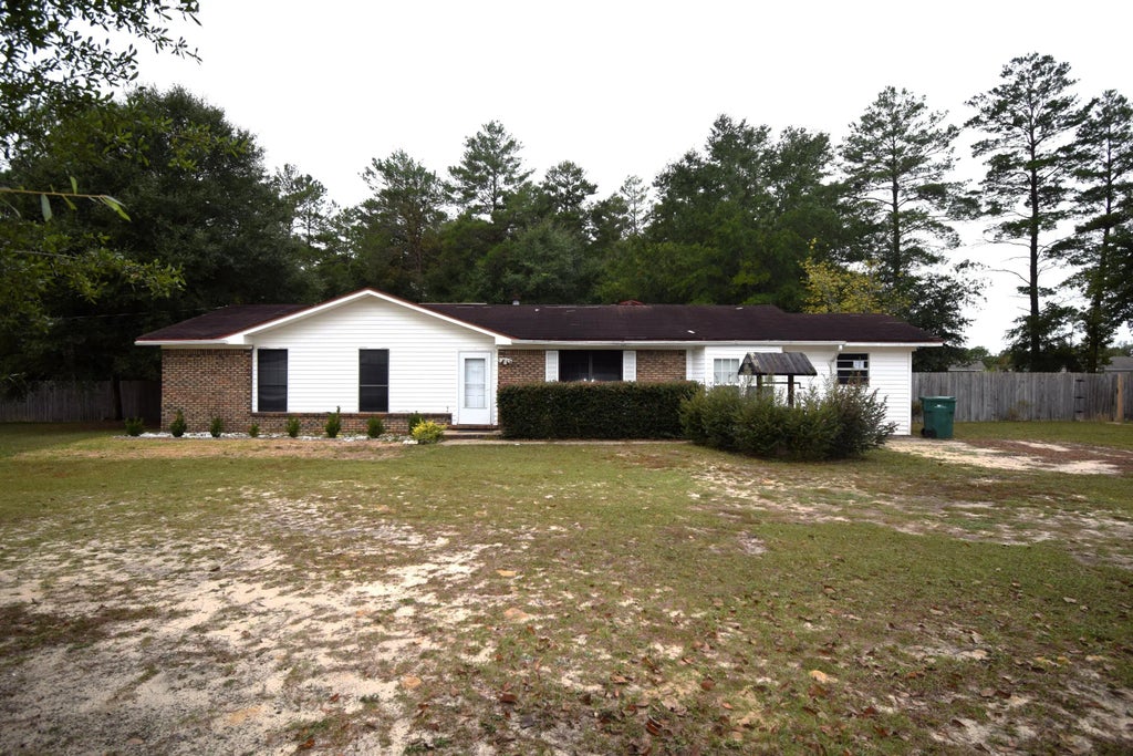 1 of 24 - 6062 Garden City Road, Crestview, FL