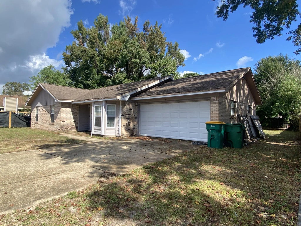 2 of 40 - 402 Celeste Court, Mary Esther, FL