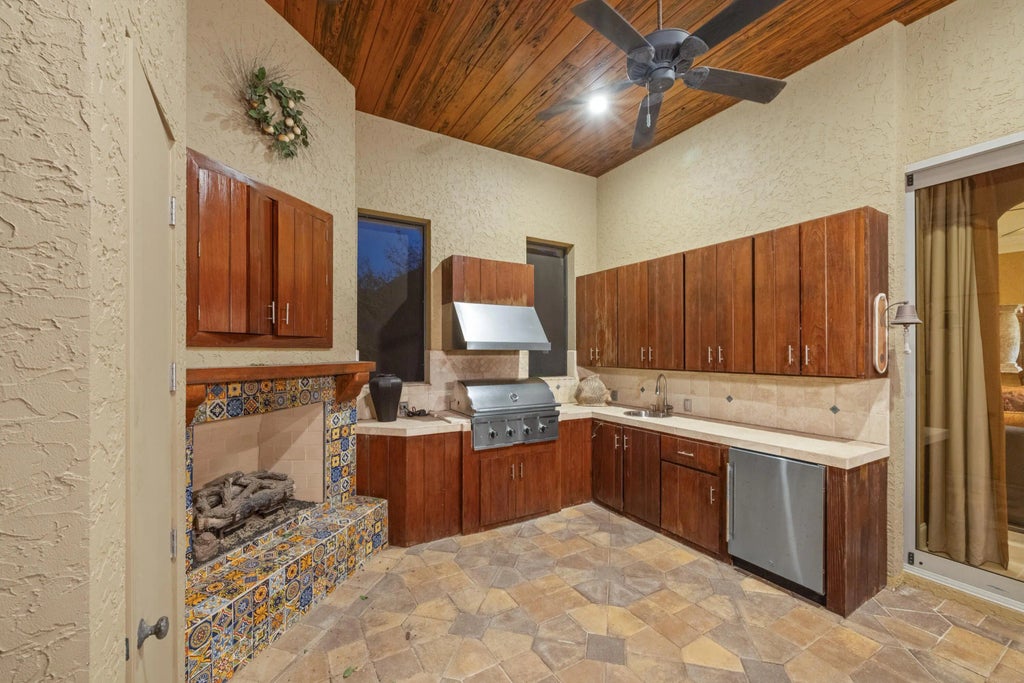 91 of 103 - 446 Admiral Court, Destin, FL