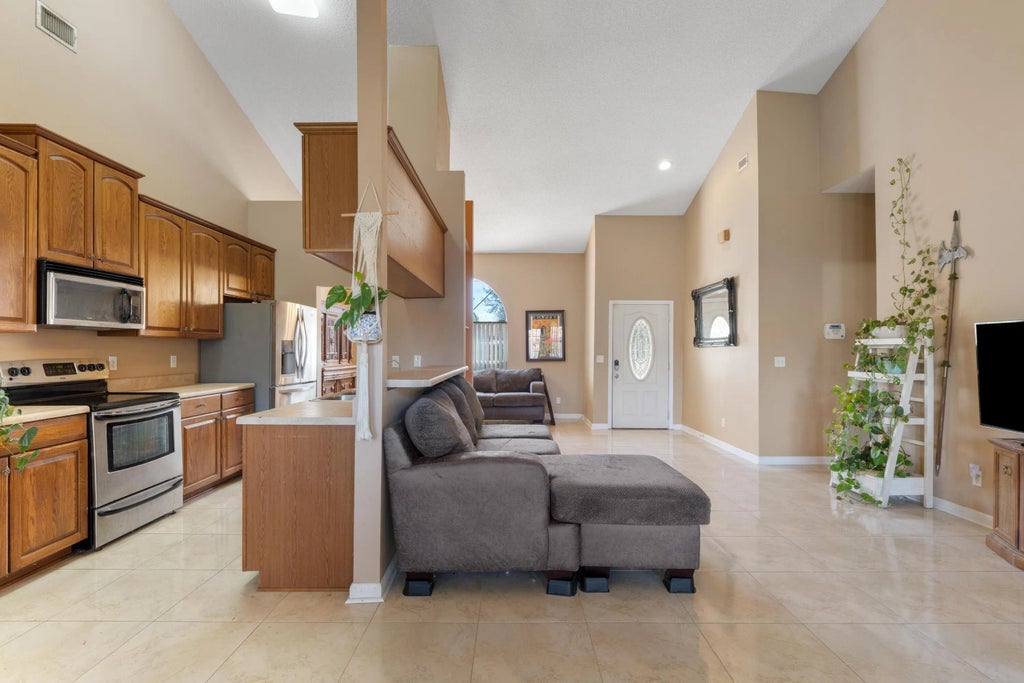 8 of 22 - 46 Brenda Lane, Mary Esther, FL