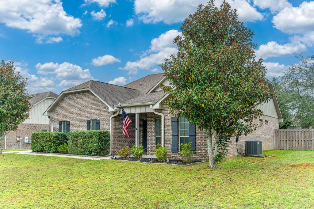 1 of 32 - 5275 Moore Loop, Crestview, FL