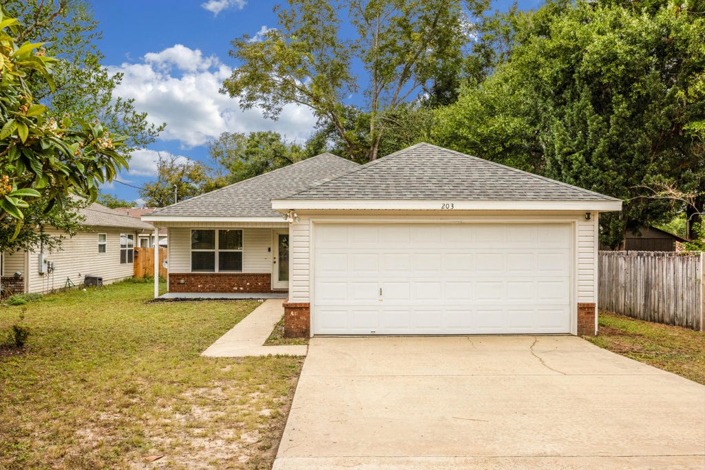 1 of 19 - 203 8th Avenue, Crestview, FL