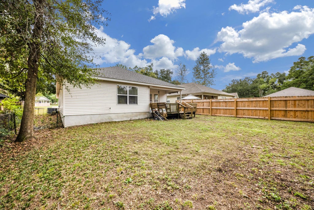 18 of 19 - 203 8th Avenue, Crestview, FL