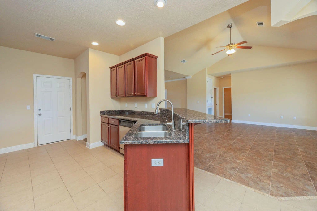 14 of 45 - 260 Paradise Palm Circle, Crestview, FL