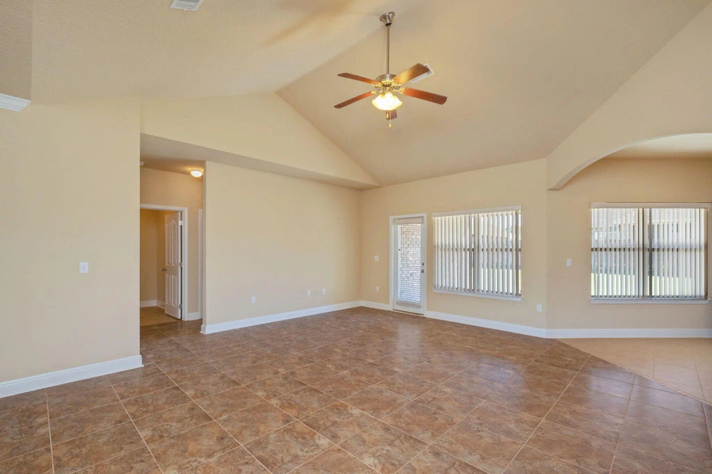 9 of 45 - 260 Paradise Palm Circle, Crestview, FL