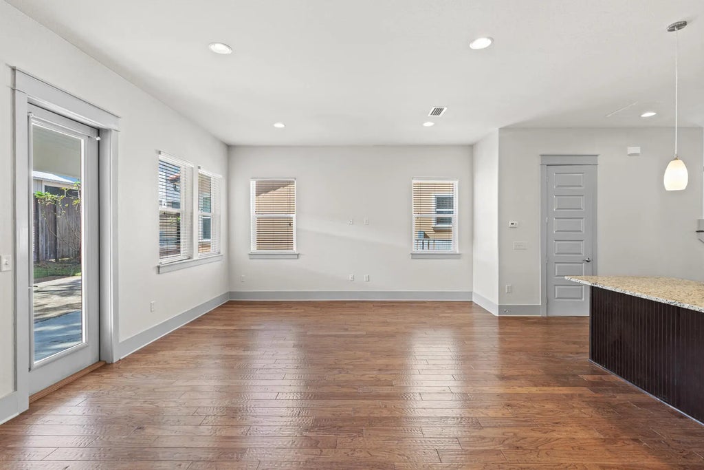 11 of 54 - 50 Mobile Street, Miramar Beach, FL