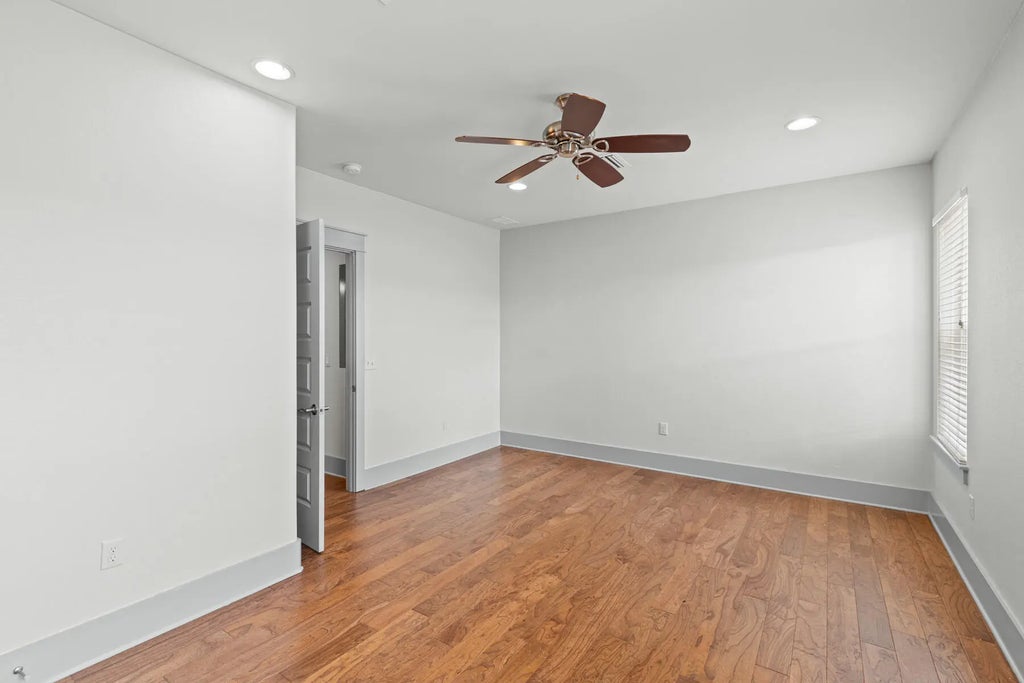 23 of 54 - 50 Mobile Street, Miramar Beach, FL