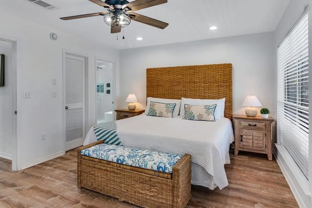 19 of 38 - 4453 Clipper Cove, Destin, FL