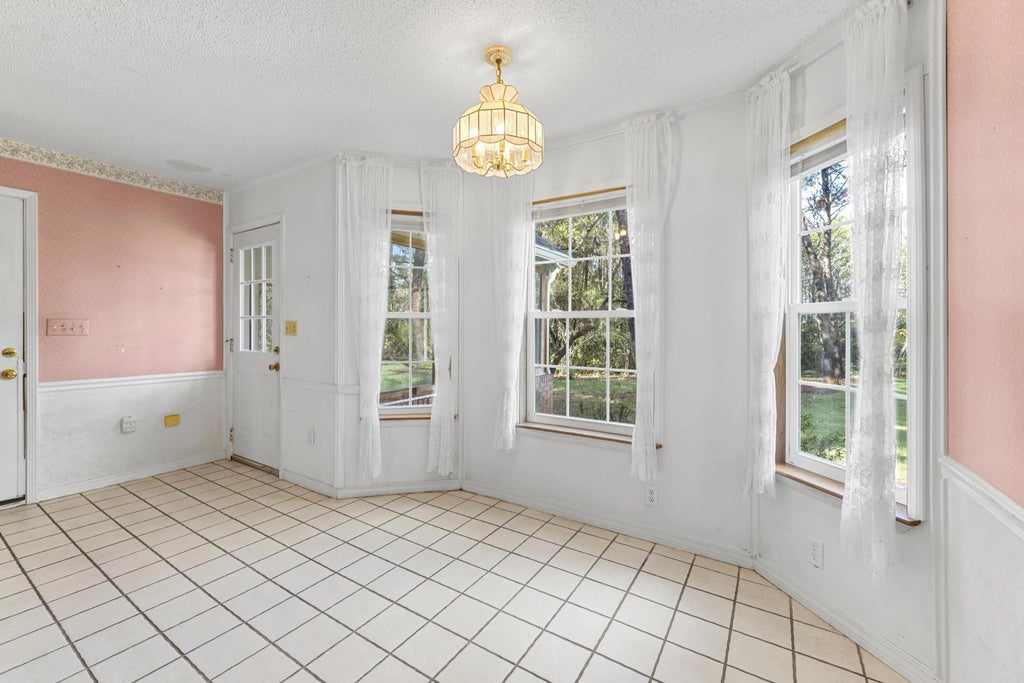 19 of 75 - 305 W Windward Cove, Niceville, FL