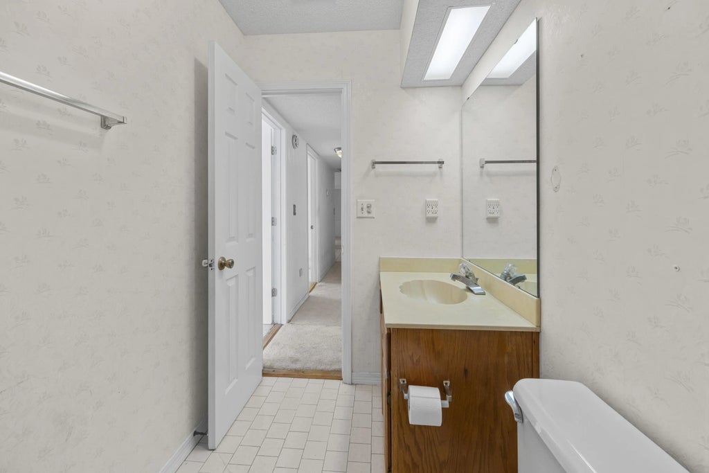 36 of 75 - 305 W Windward Cove, Niceville, FL