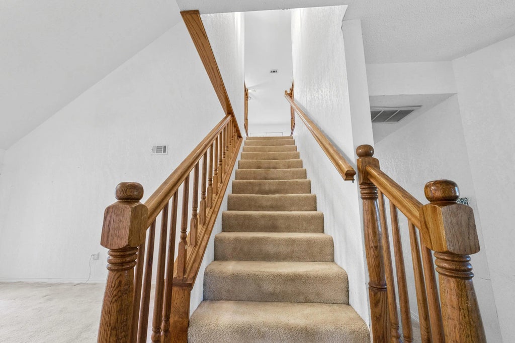 43 of 75 - 305 W Windward Cove, Niceville, FL