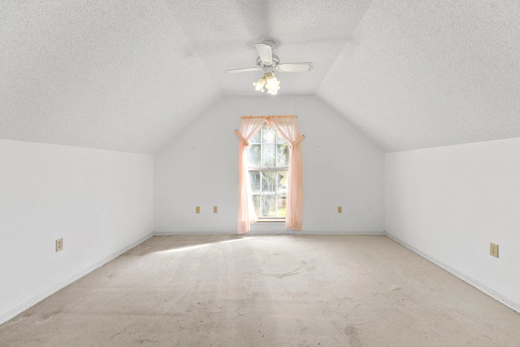 49 of 75 - 305 W Windward Cove, Niceville, FL