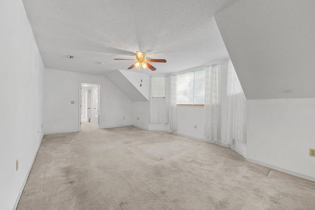 52 of 75 - 305 W Windward Cove, Niceville, FL