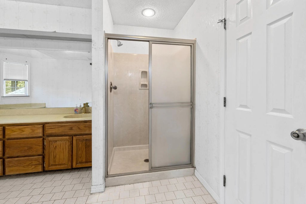 55 of 75 - 305 W Windward Cove, Niceville, FL