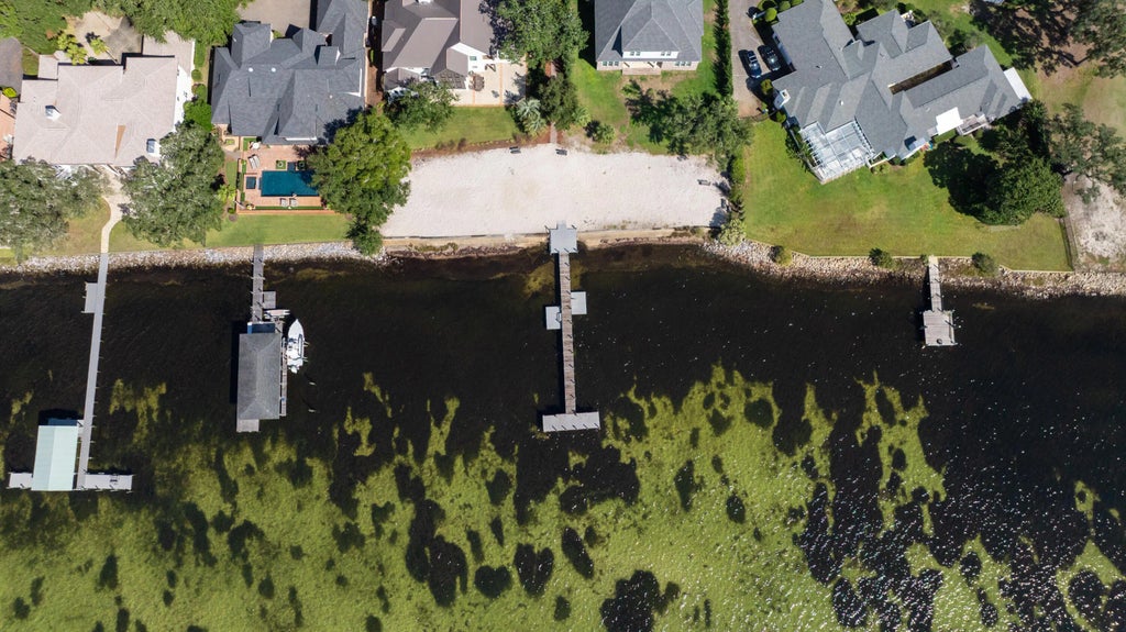 71 of 75 - 305 W Windward Cove, Niceville, FL