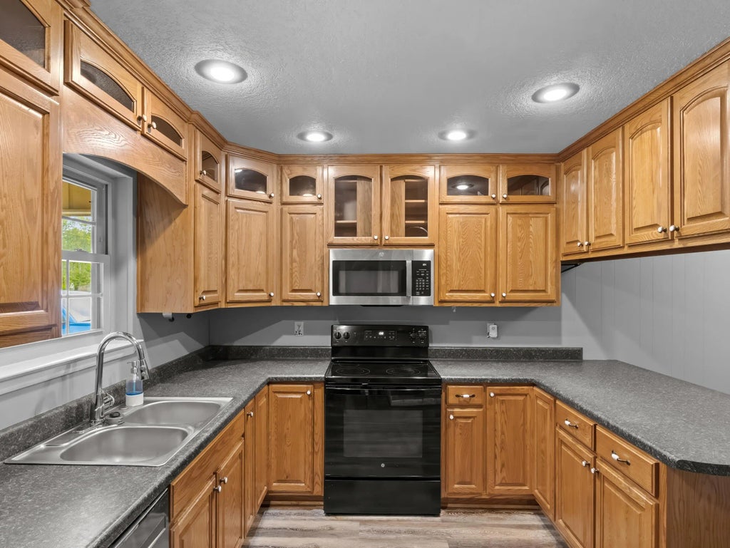 10 of 39 - 15 W Casa Loma Drive, Mary Esther, FL