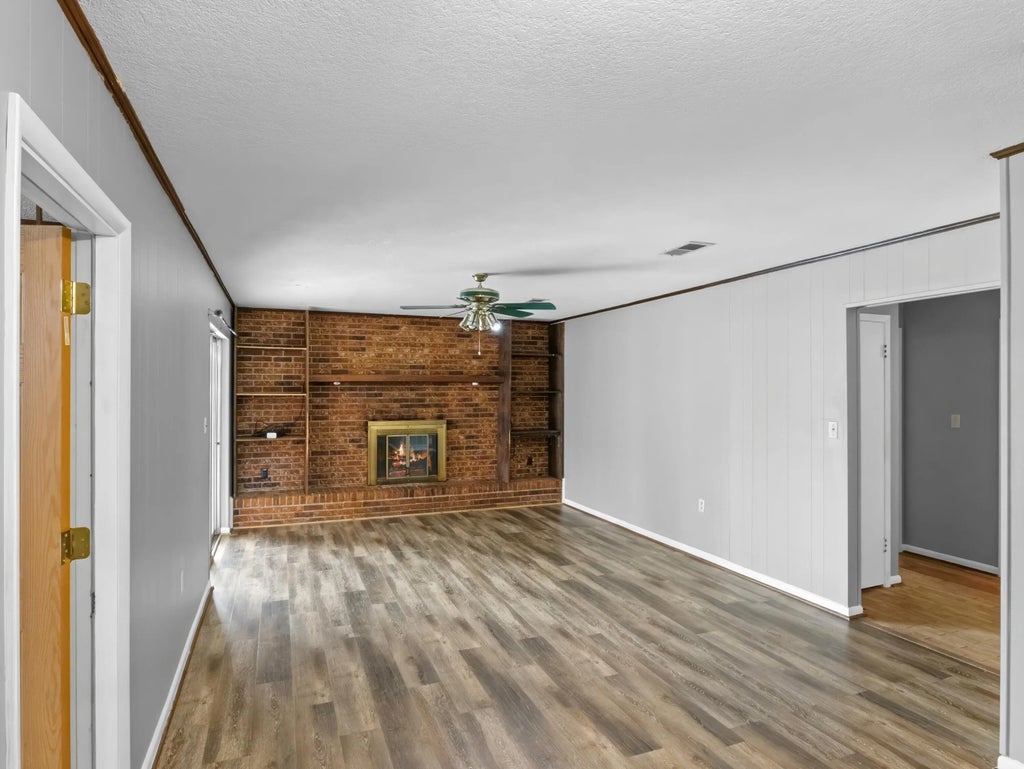 19 of 39 - 15 W Casa Loma Drive, Mary Esther, FL