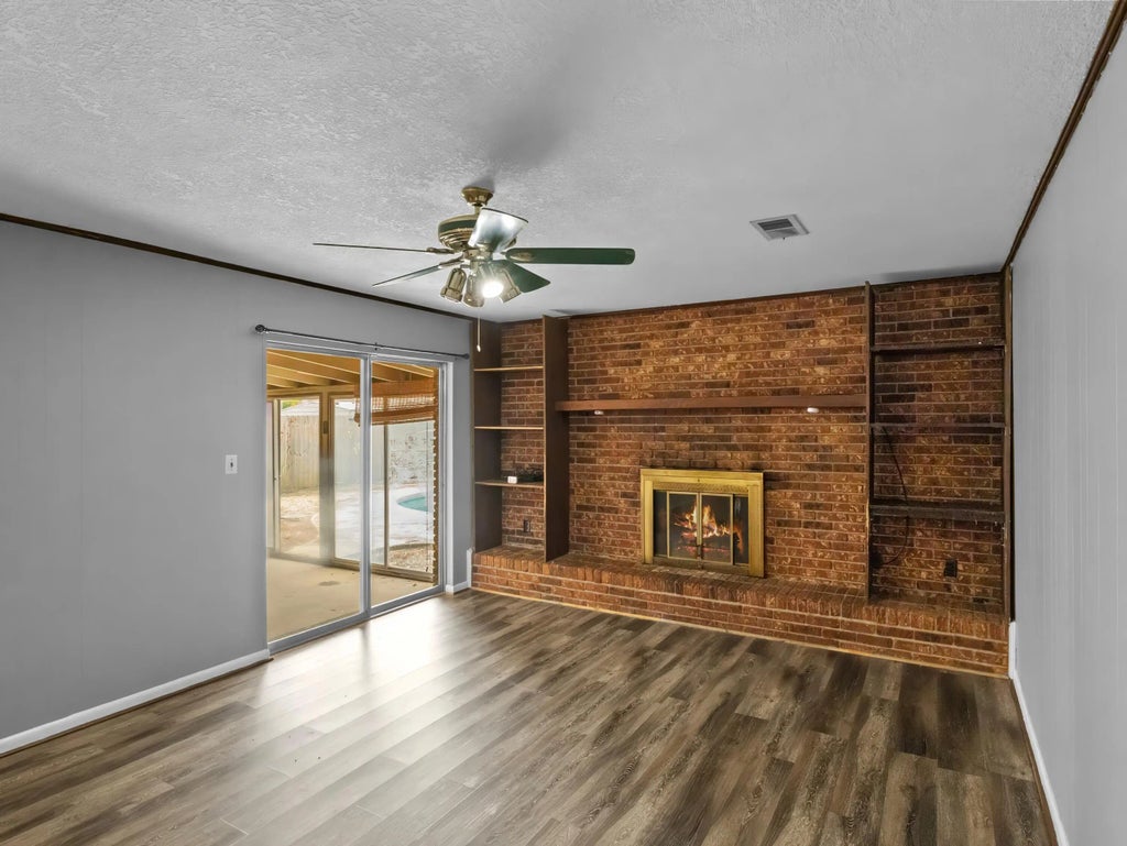 20 of 39 - 15 W Casa Loma Drive, Mary Esther, FL