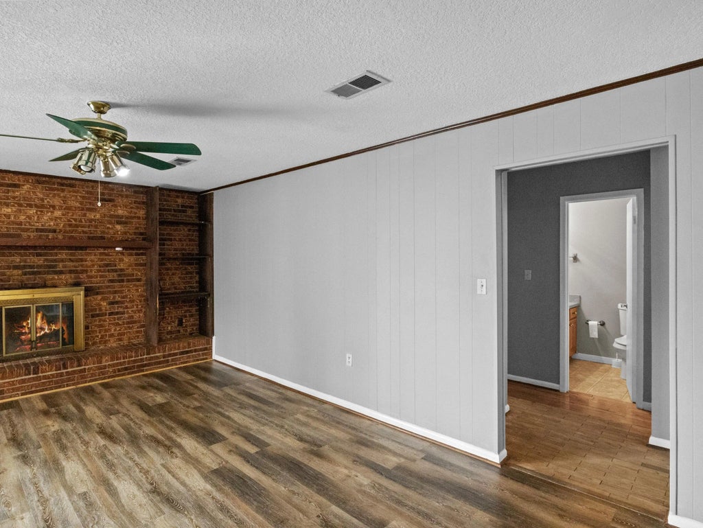 21 of 39 - 15 W Casa Loma Drive, Mary Esther, FL