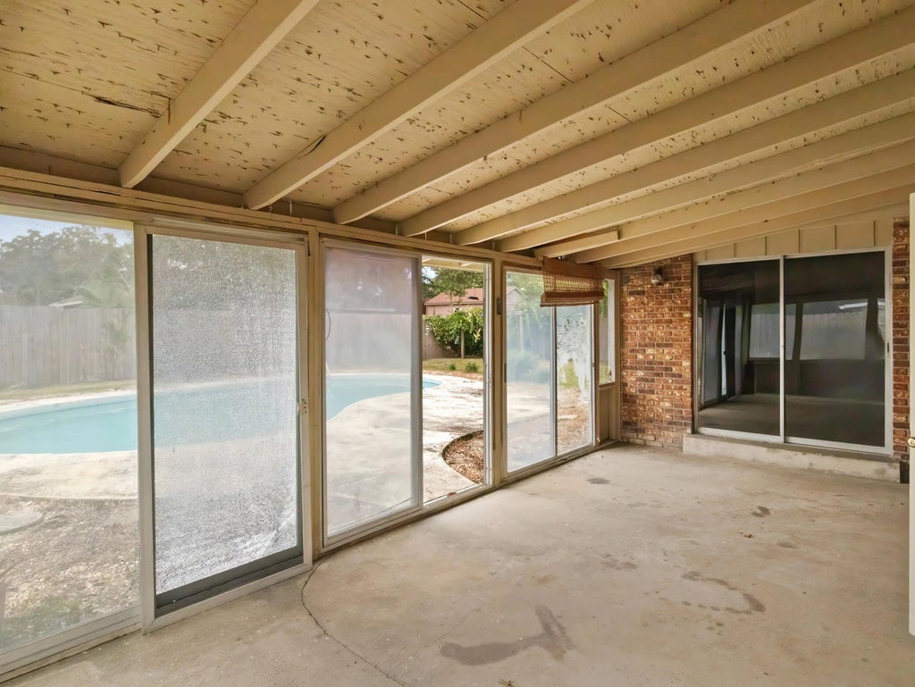 33 of 39 - 15 W Casa Loma Drive, Mary Esther, FL