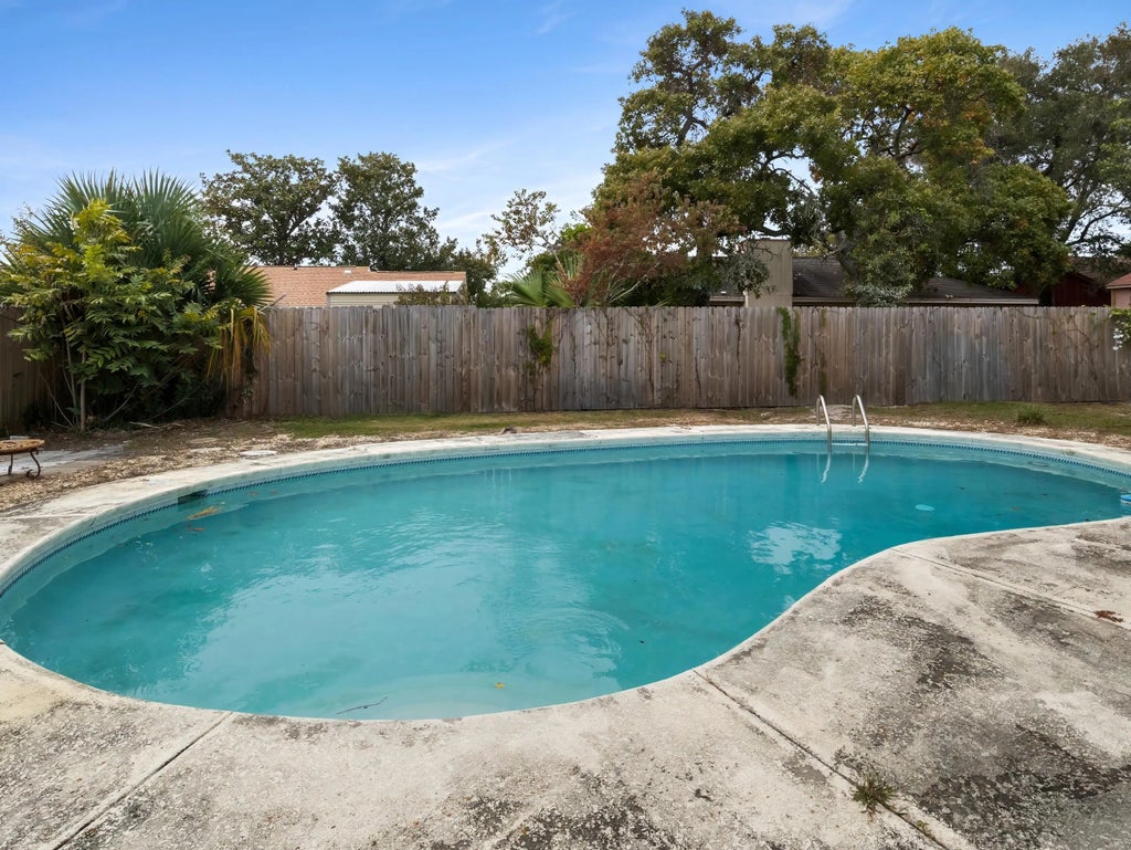 34 of 39 - 15 W Casa Loma Drive, Mary Esther, FL